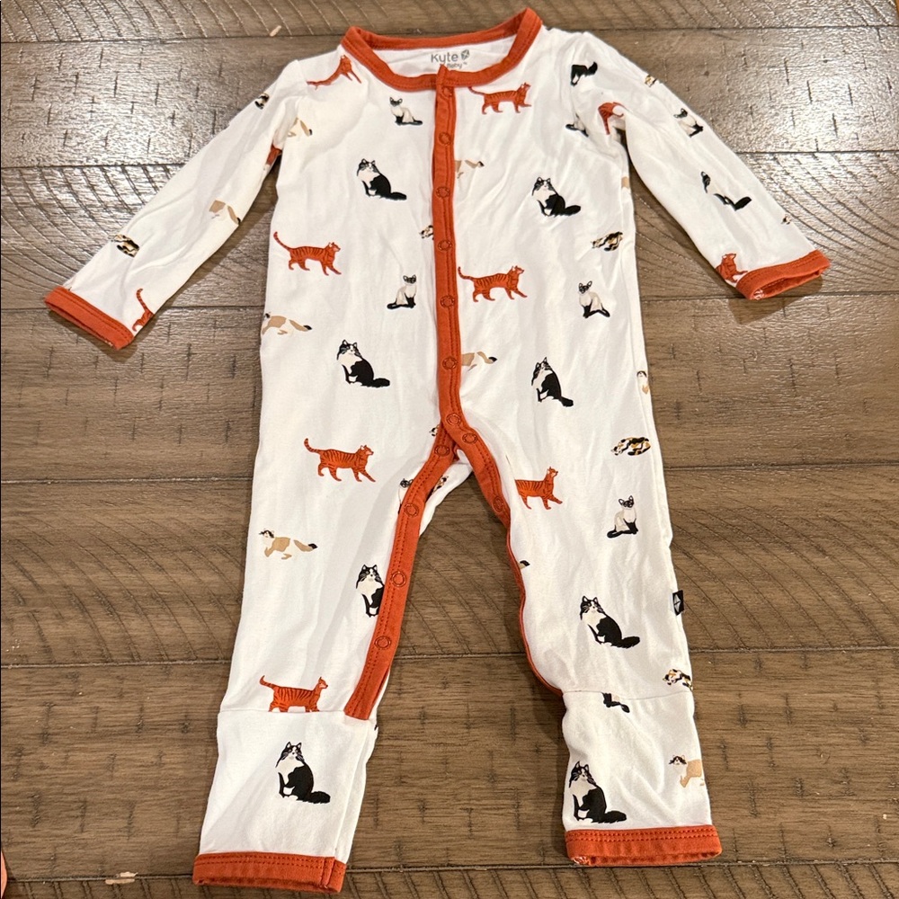 Kyte baby button romper